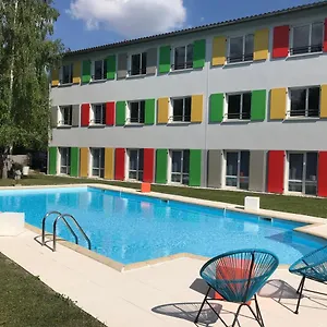 Full Colors Hotel